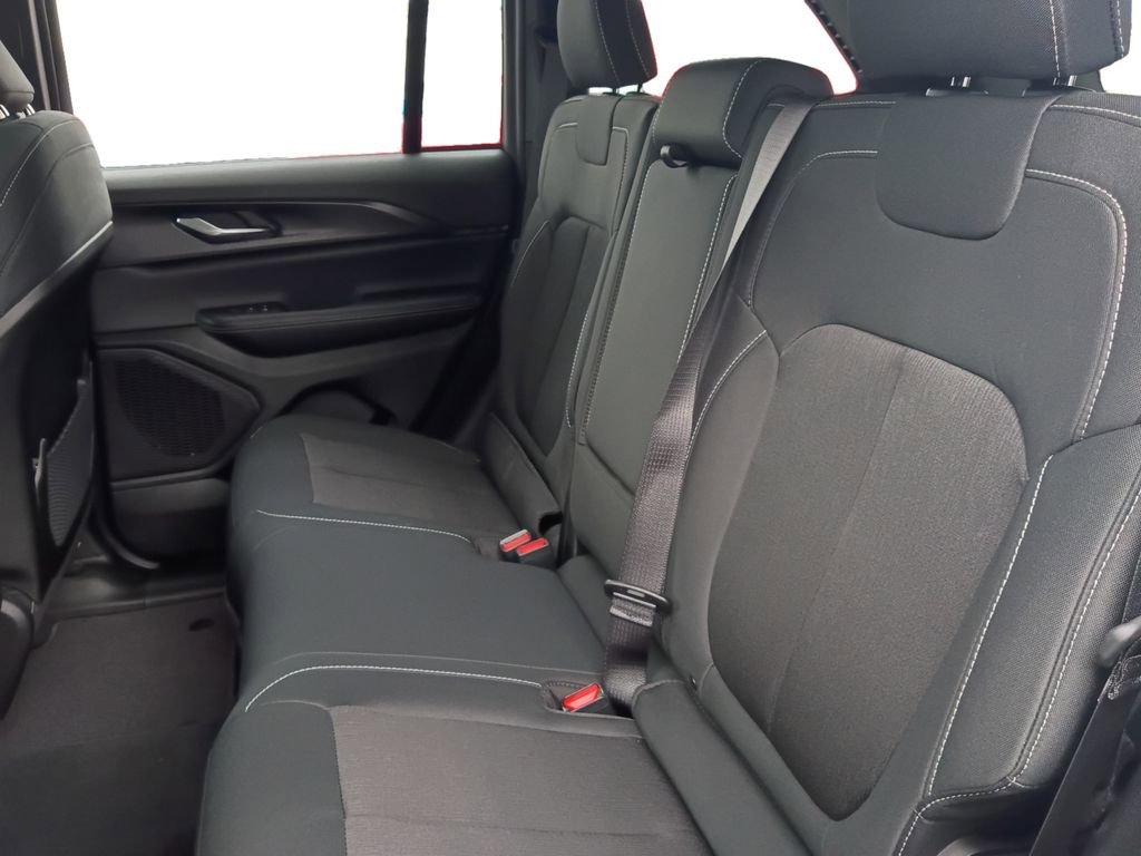 New 2026 Jeep Grand Cherokee Laredo X RWD image 22