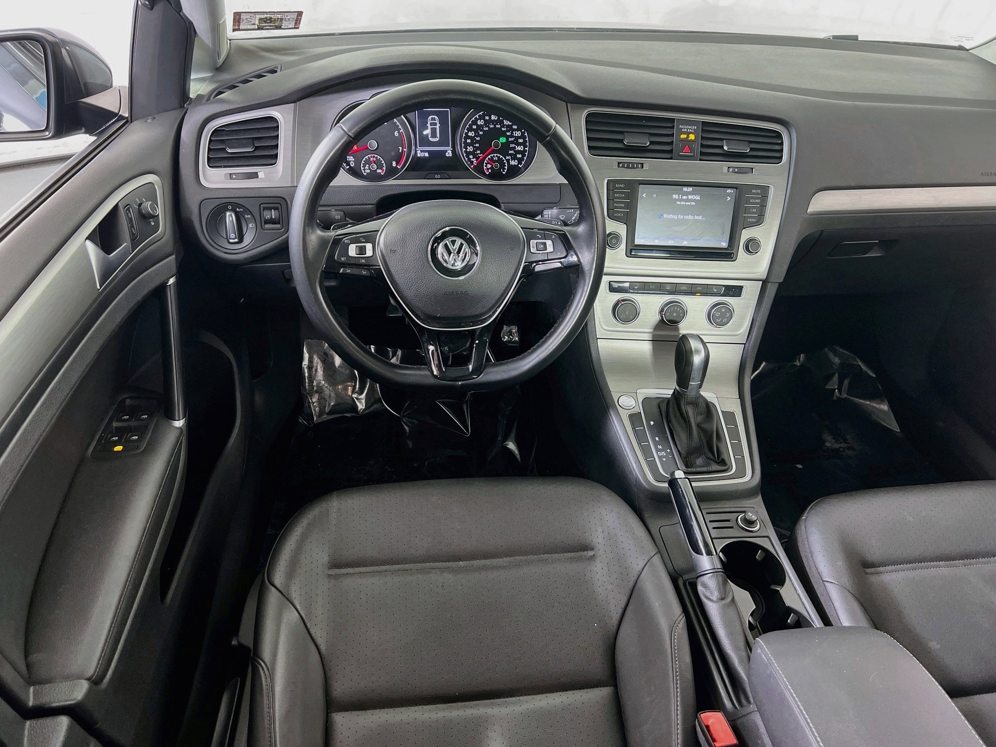 Used 2017 Volkswagen Golf Wolfsburg Edition FWD image 22