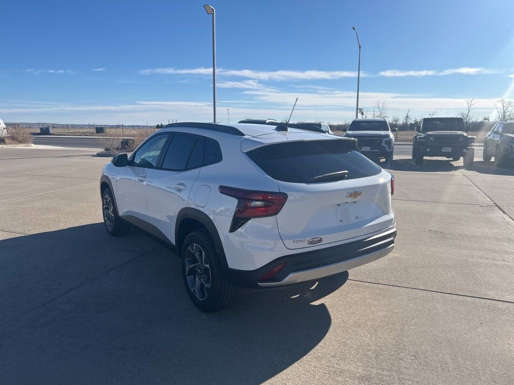 New 2026 Chevrolet Trax LT image 3