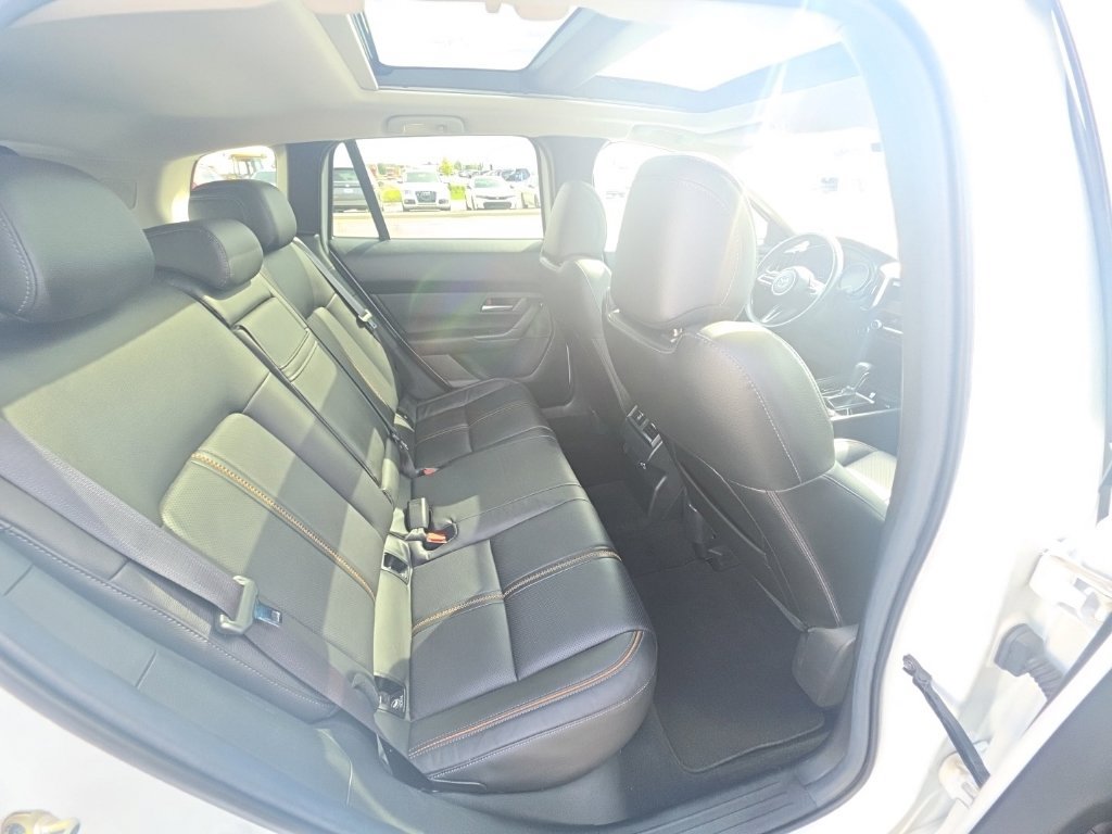 Used 2025 MAZDA CX-50 AWD 2.5 S w/ Premium Plus Pkg image 32