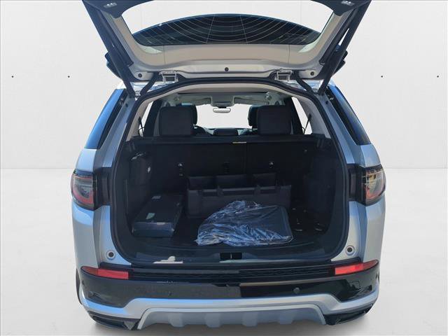 New 2024 Land Rover Discovery Sport S image 20