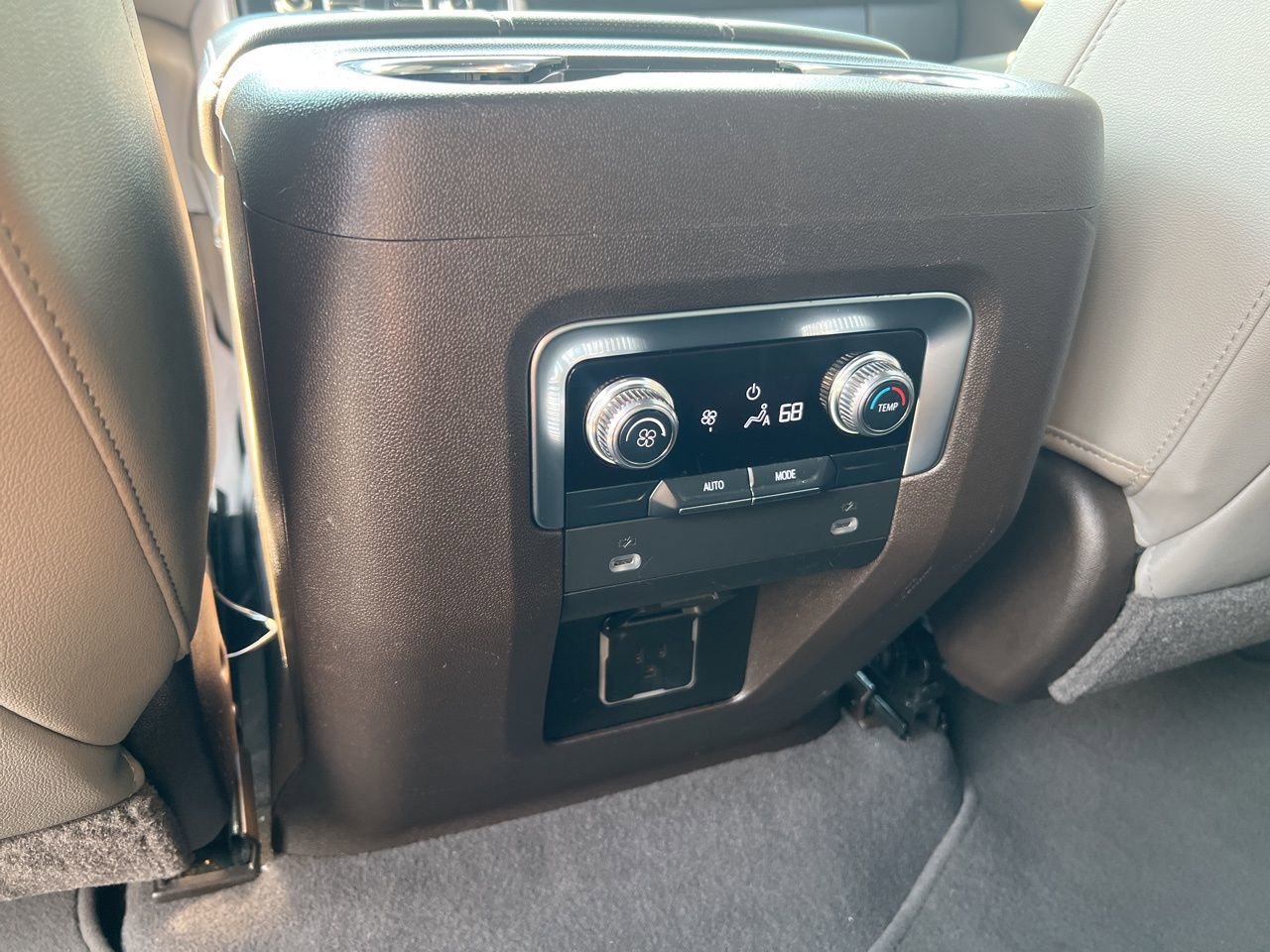 Used 2021 GMC Yukon SLT image 19