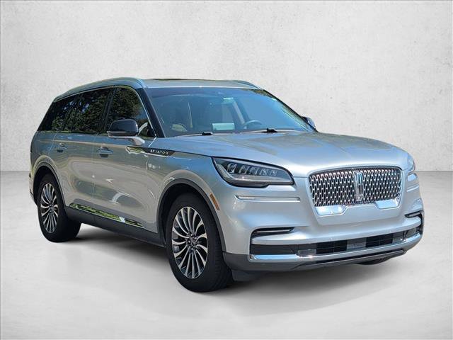 Used 2023 Lincoln Aviator Reserve RWD image 3