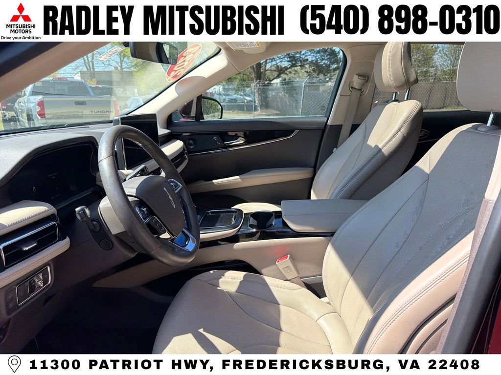 Used 2023 Lincoln Nautilus Reserve w/ Equipment Group 201A image 3