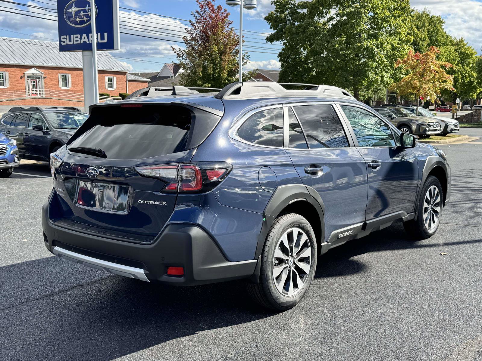 New 2025 Subaru Outback Limited image 2