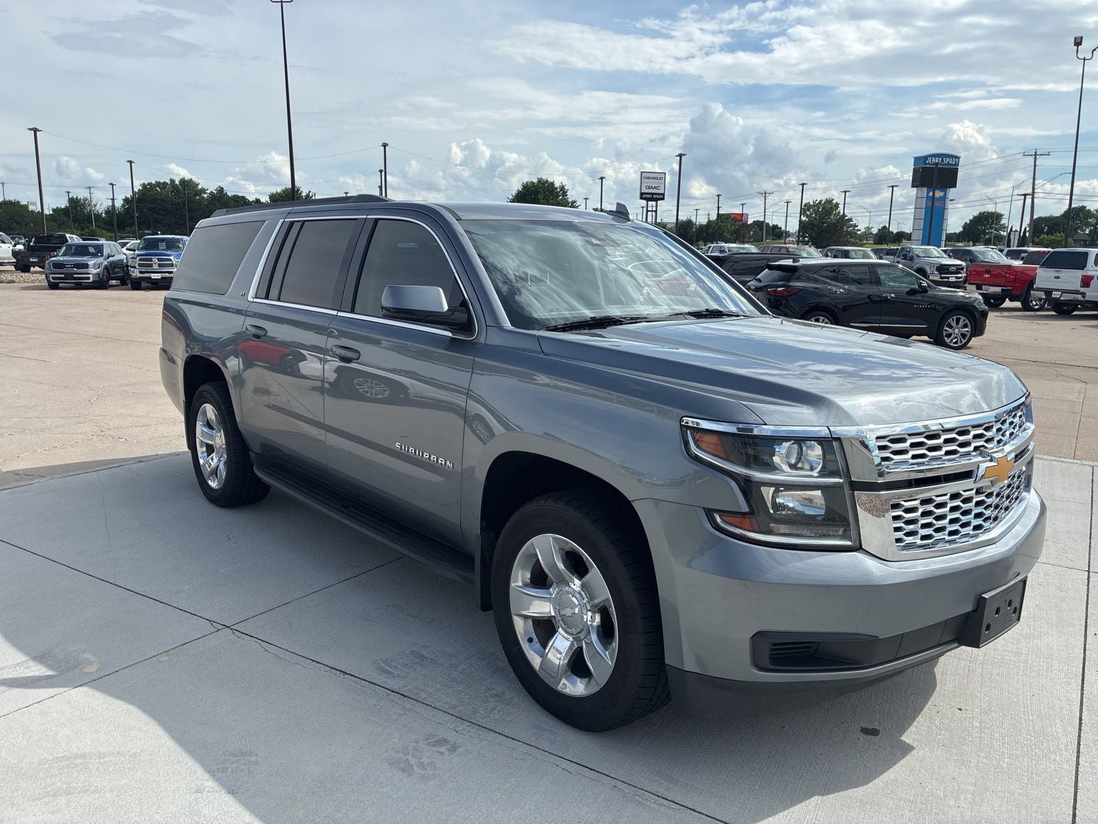 Used 2018 Chevrolet Suburban LT AWD/4WD image 9