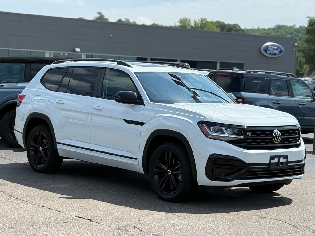Used 2023 Volkswagen Atlas SEL R-Line AWD/4WD image 31