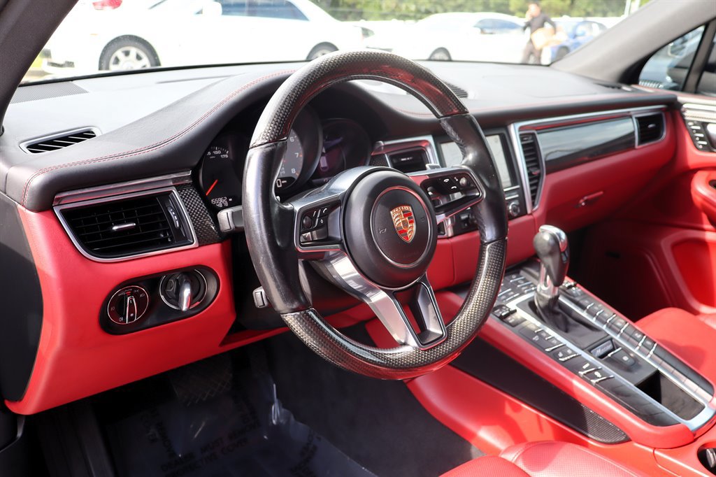 Used 2015 Porsche Macan S AWD/4WD image 19