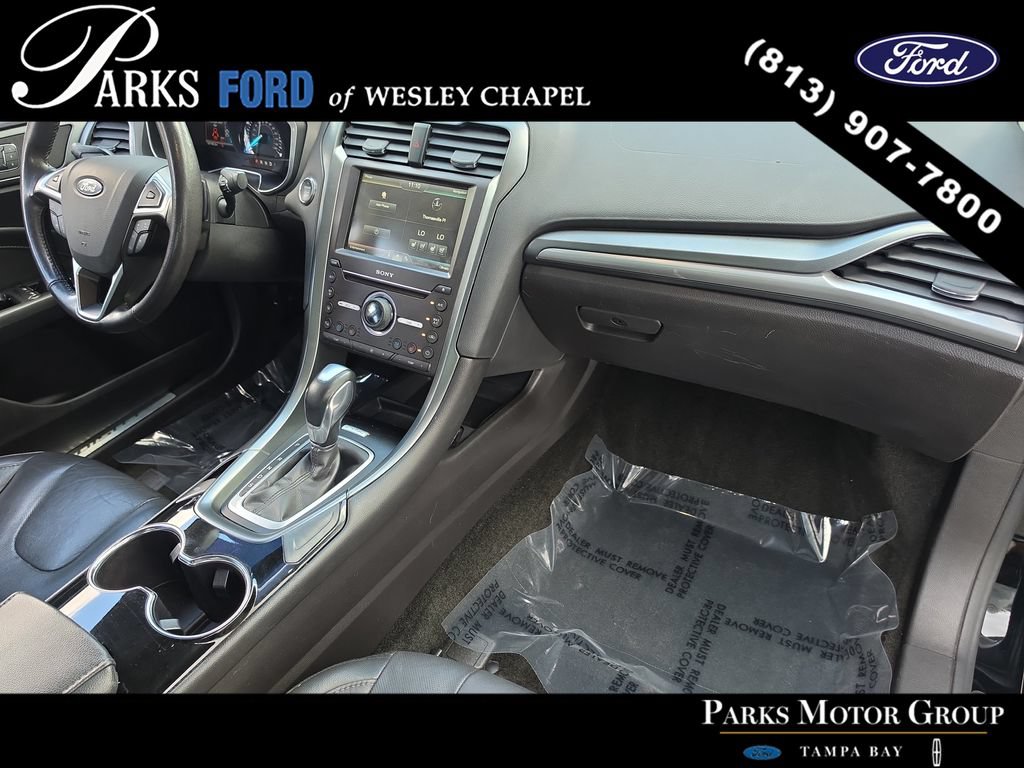 Used 2016 Ford Fusion Titanium FWD image 10