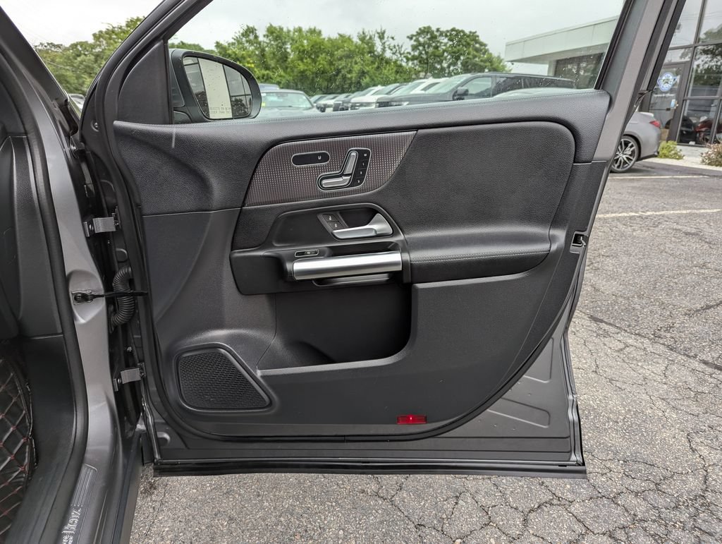 Used 2021 Mercedes-Benz GLA 250 4MATIC image 30