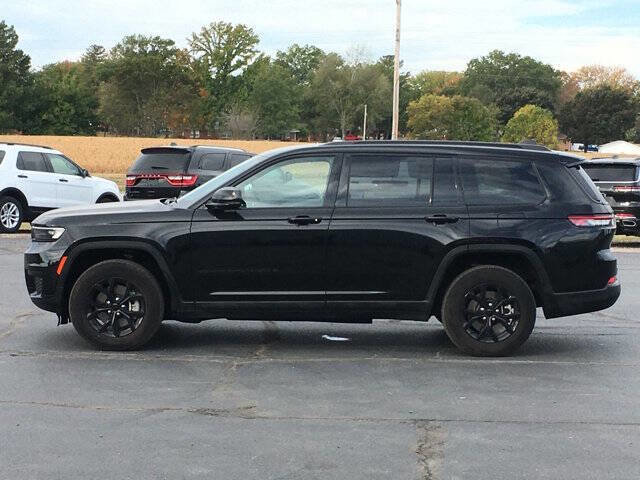 Used 2024 Jeep Grand Cherokee L Laredo image 6