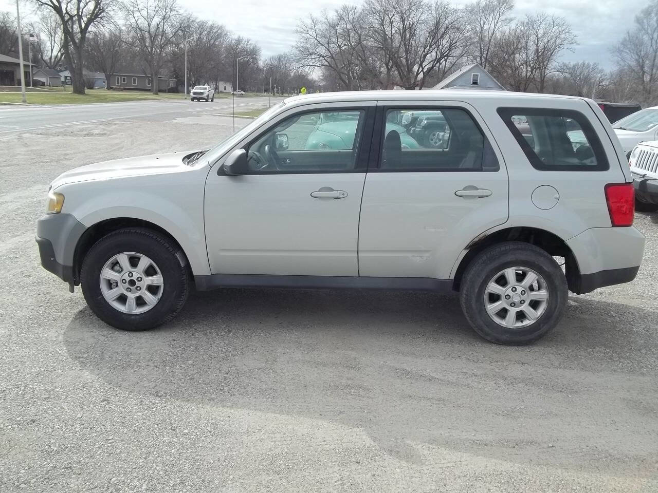 Used 2009 MAZDA Tribute i Sport image 4