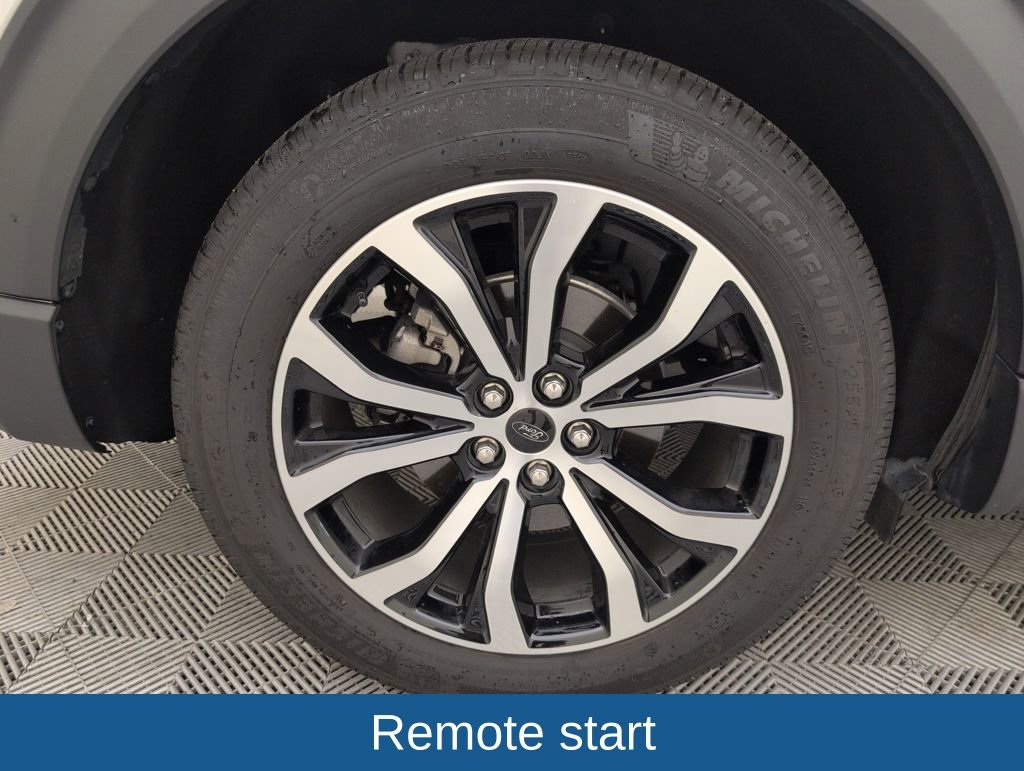 Certified 2025 Ford Explorer ST-Line w/ Premium Package image 19