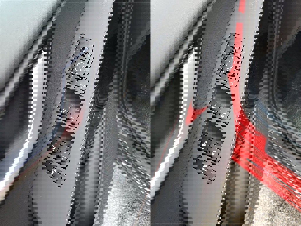 New 2025 Kia Niro EX image 9