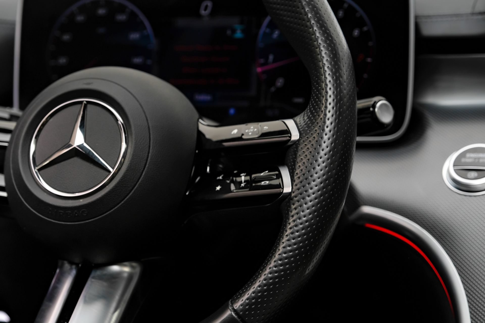 Used 2025 Mercedes-Benz C 300 4MATIC Sedan w/ AMG Line w/ Night Package image 22