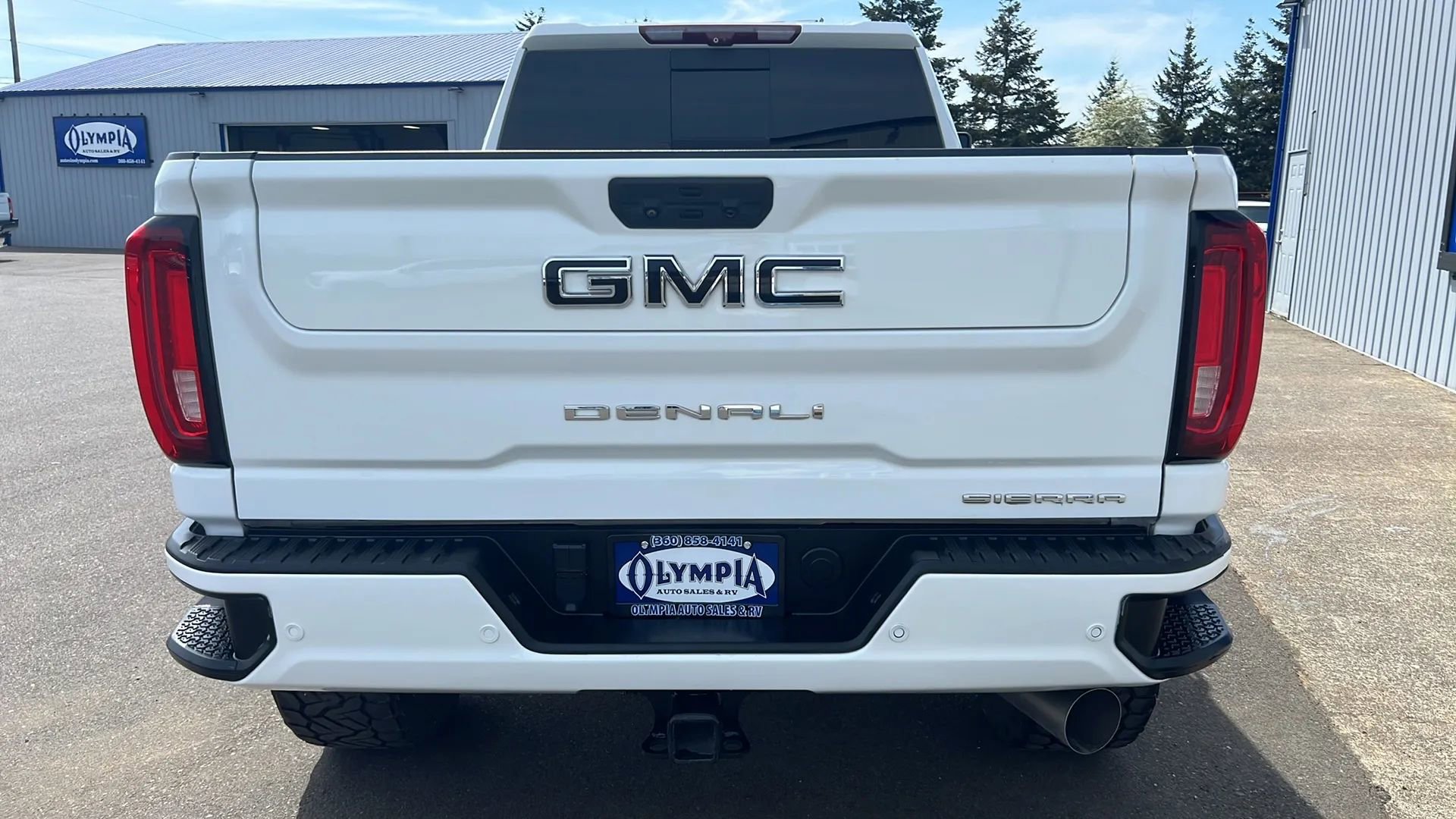 Used 2021 GMC Sierra 2500 Denali w/ Denali Ultimate Package AWD/4WD image 11