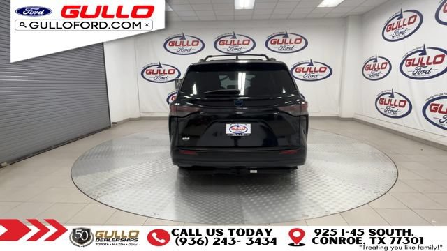 Used 2024 Toyota Sienna XLE Woodland Edition AWD/4WD image 7