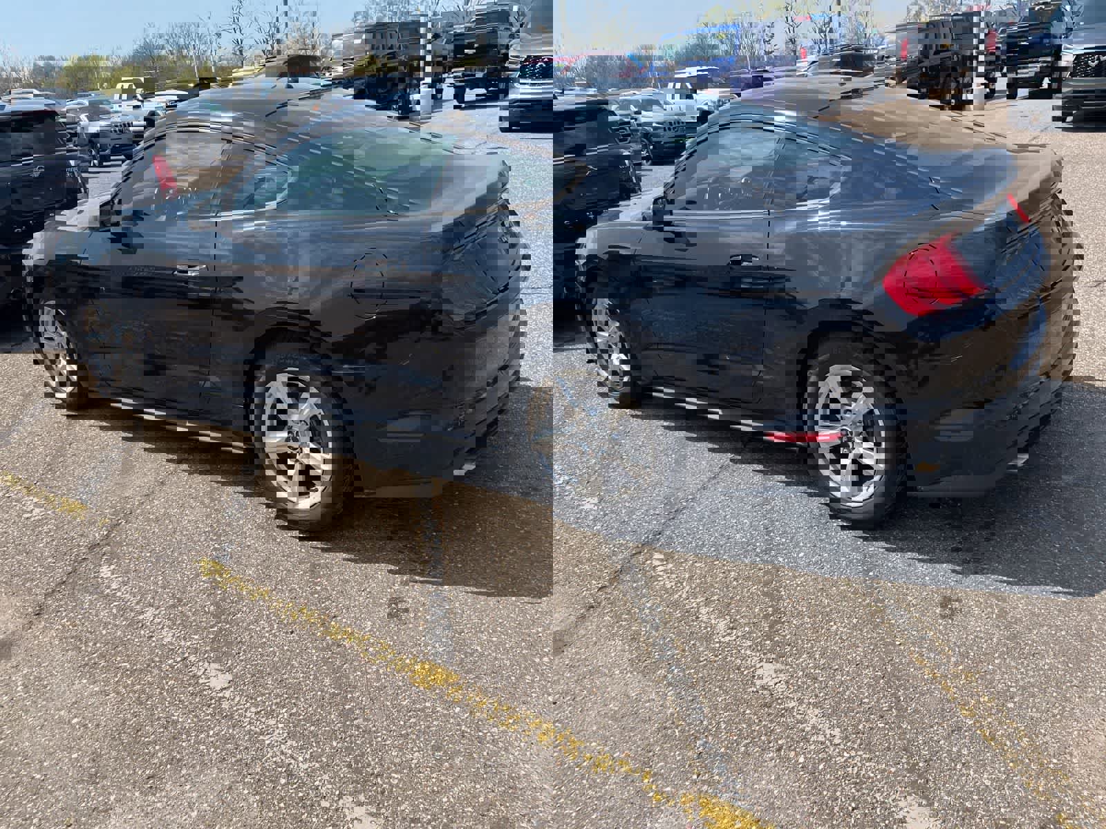 Used 2019 Ford Mustang Coupe RWD image 8