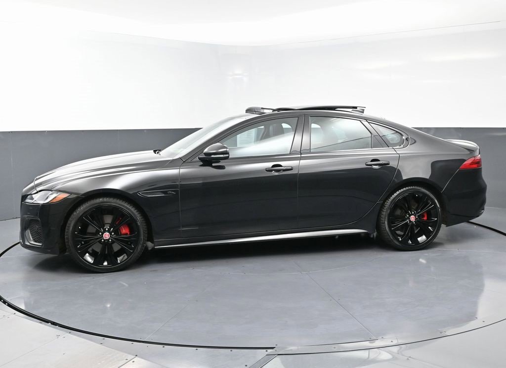 Used 2022 Jaguar XF R-Dynamic SE image 6