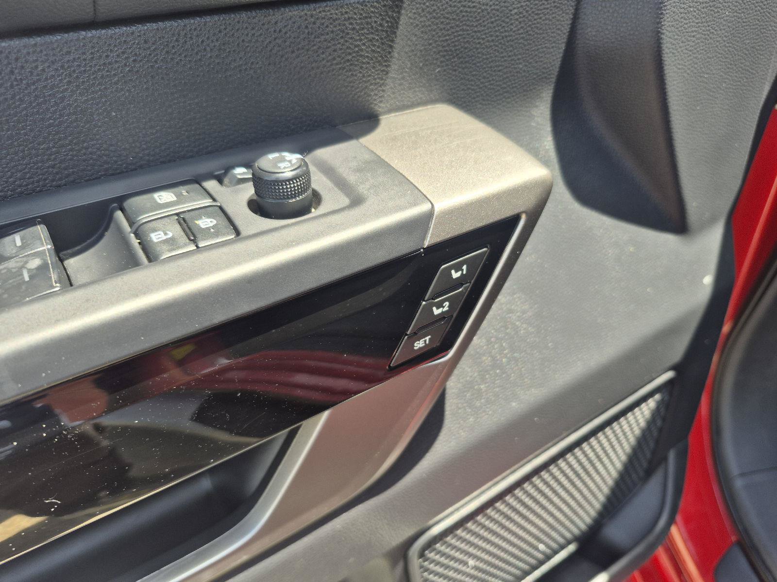 Used 2022 Toyota Tundra Limited w/ Power Package RWD image 9