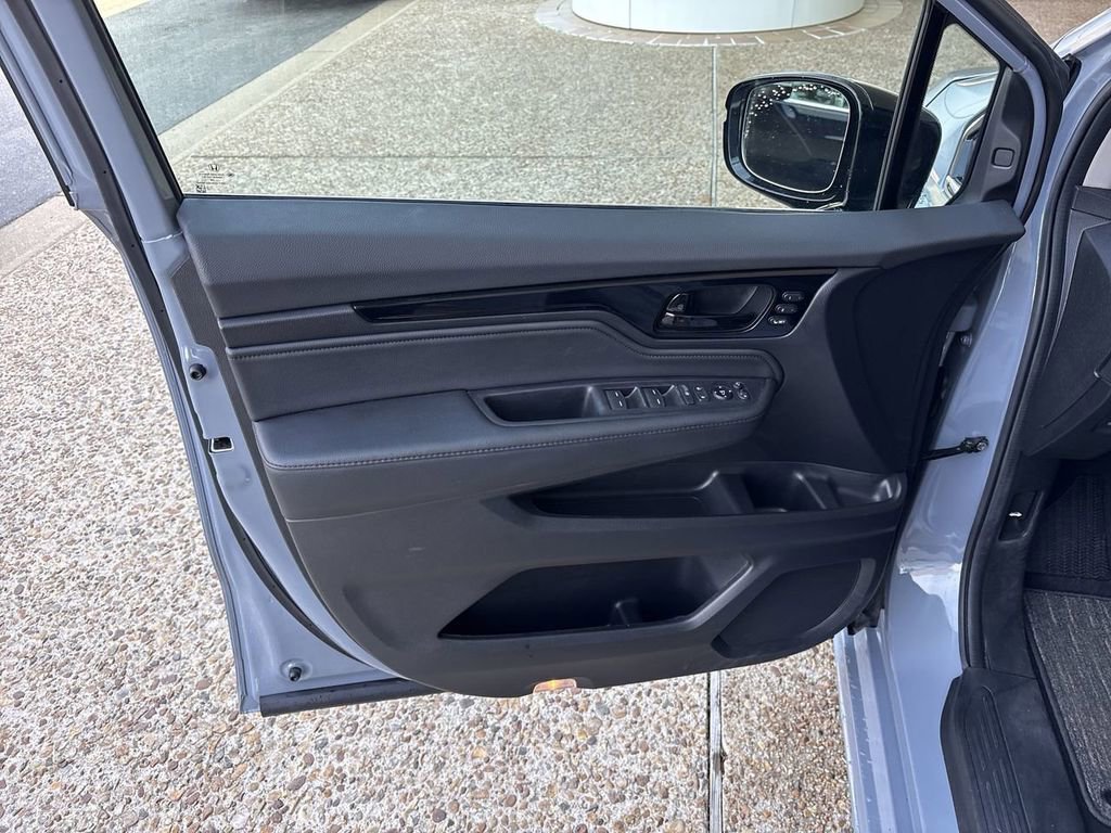 Used 2025 Honda Odyssey Elite image 23