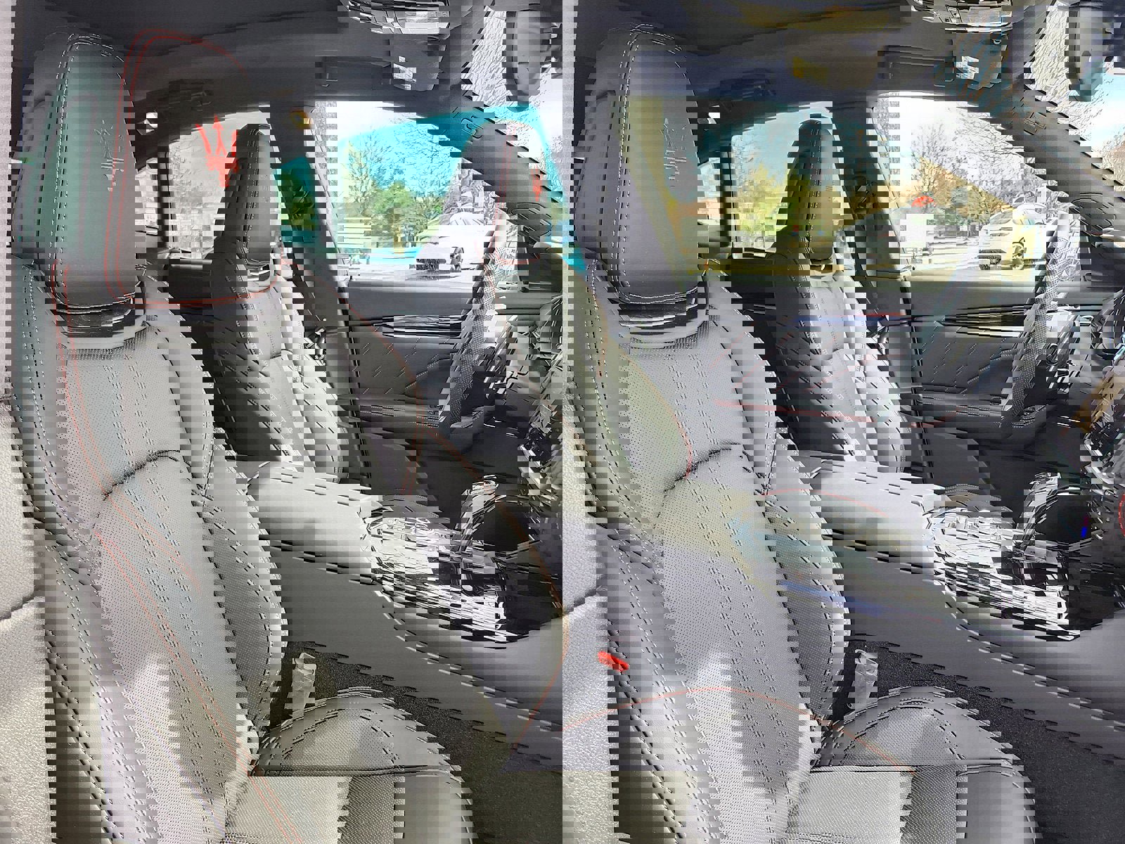 New 2024 Maserati Levante GT Ultima image 10