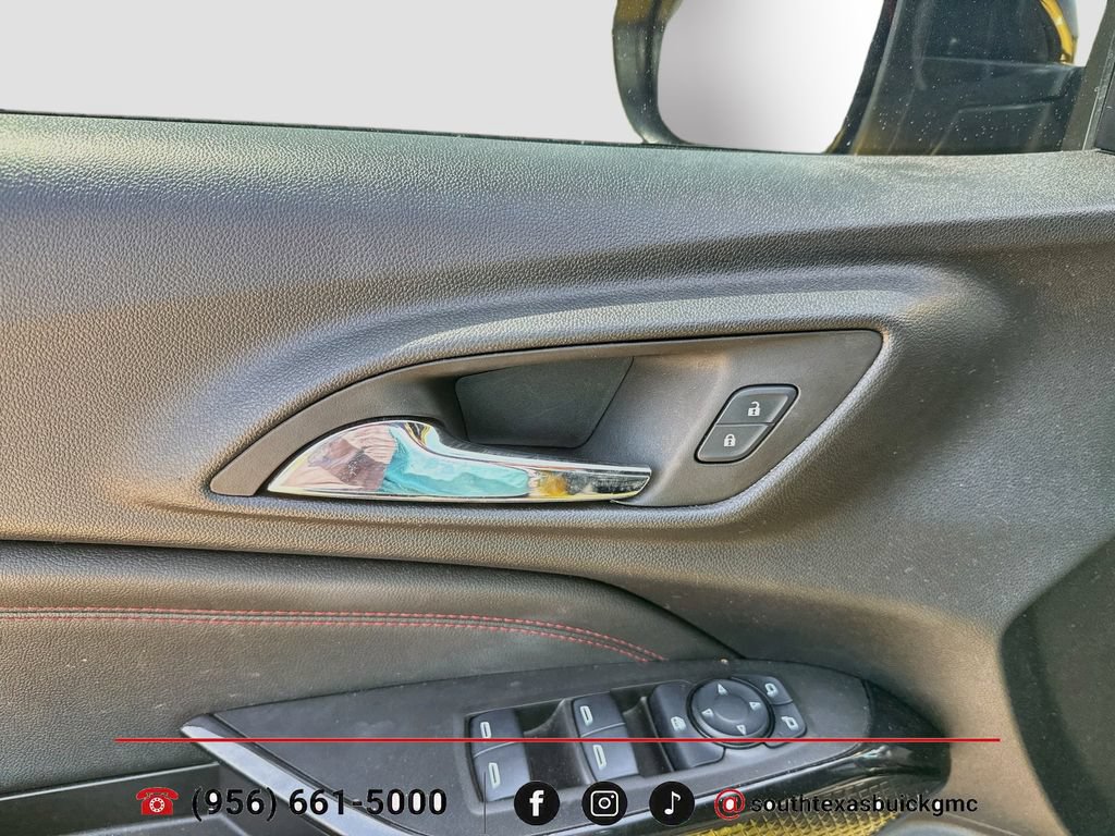 Used 2025 Chevrolet Trax RS w/ Sunroof Package FWD image 10