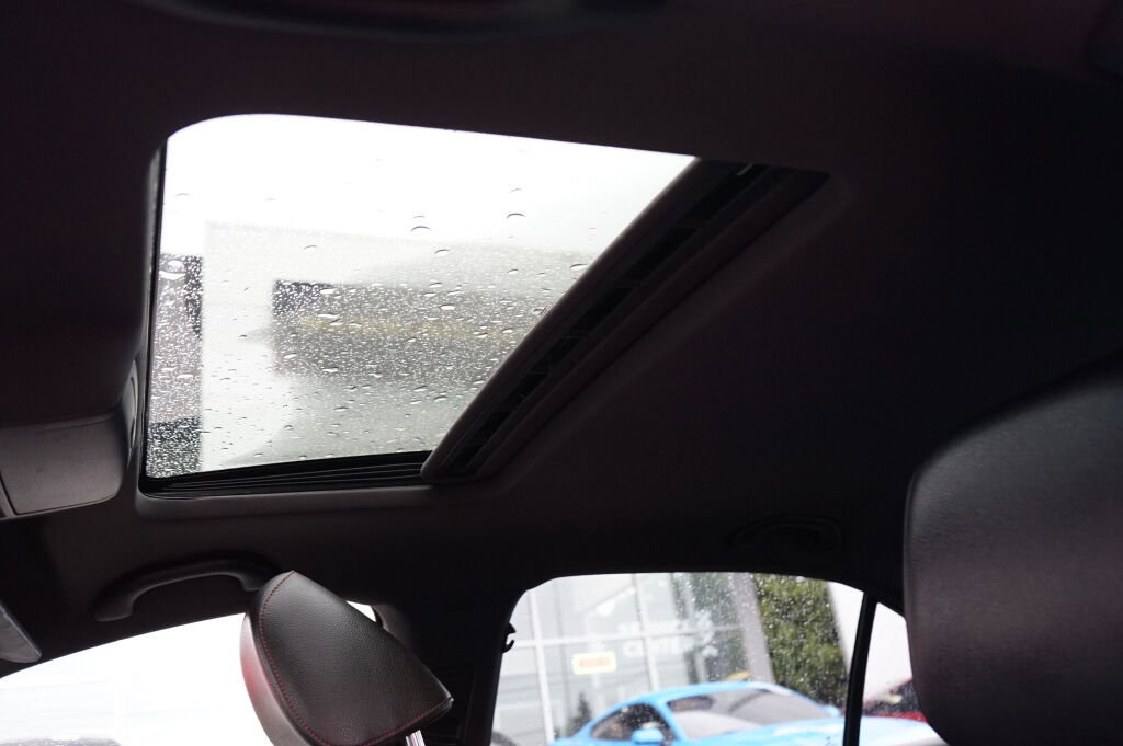 Used 2017 Volkswagen Jetta GLI image 14