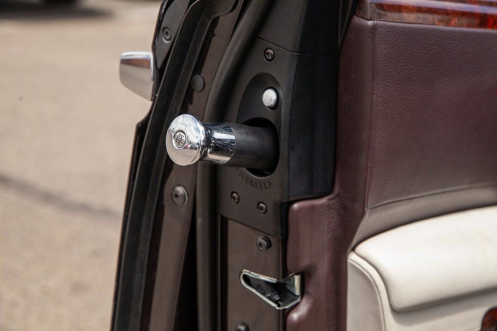 Used 2013 Rolls-Royce Ghost image 10