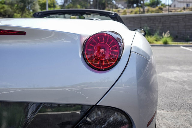 Used 2012 Ferrari California RWD image 52