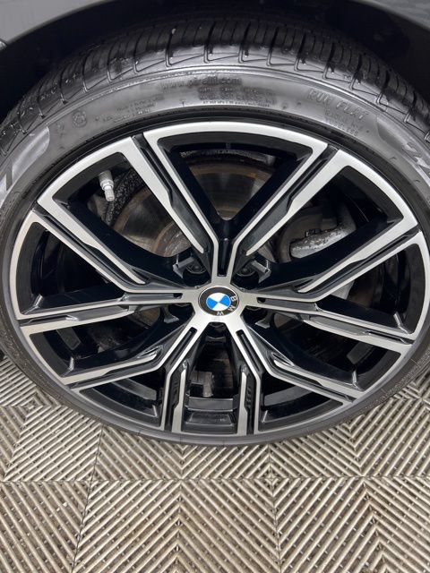 Used 2022 BMW 230i Coupe w/ Premium Package 2 RWD image 7