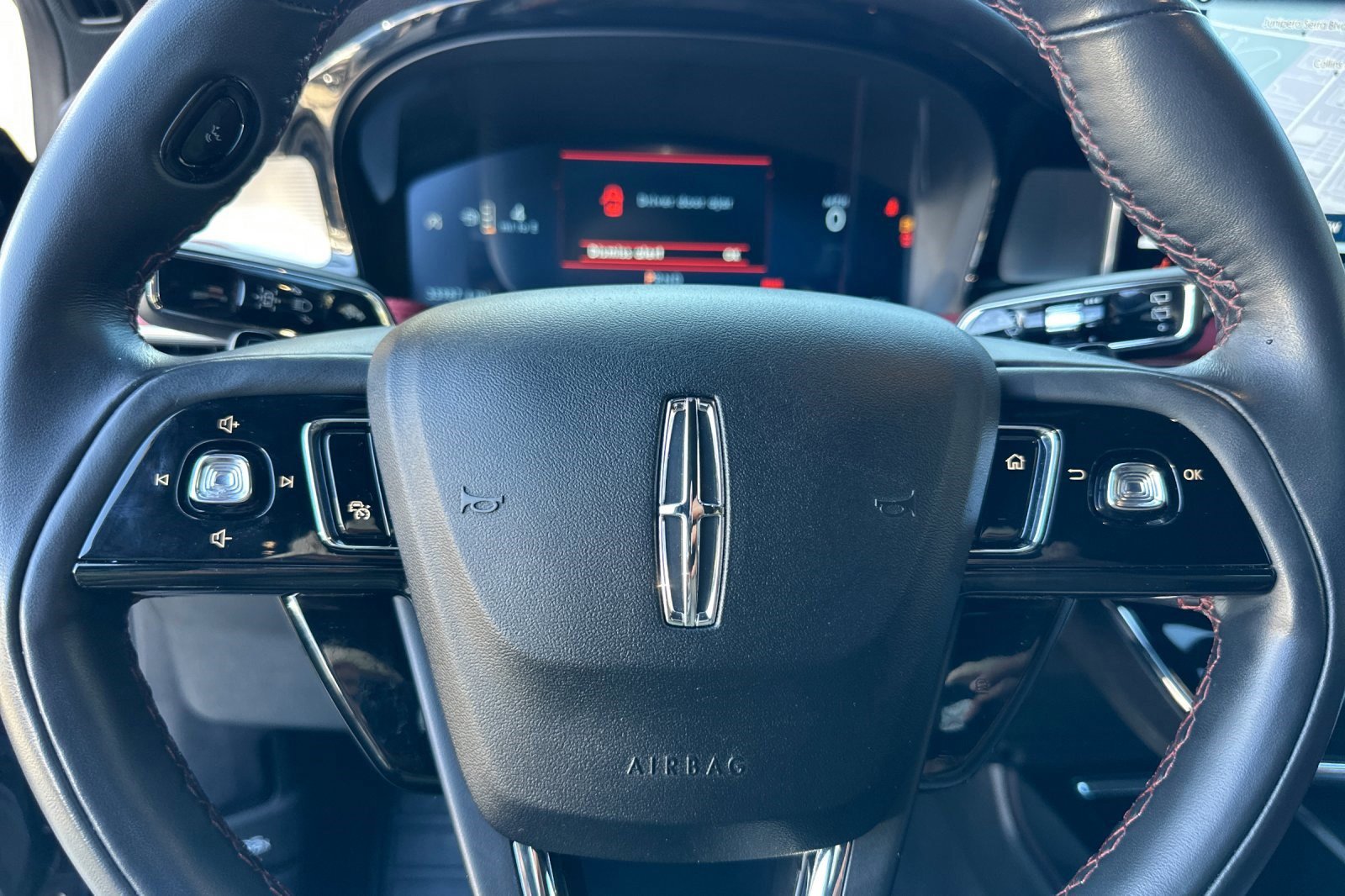 Used 2023 Lincoln Corsair Reserve w/ Jet Appearance Package image 13