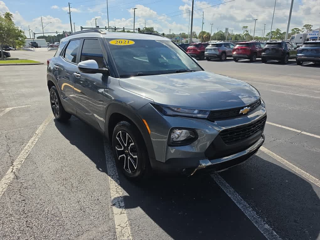 Used 2021 Chevrolet TrailBlazer ACTIV w/ Technology Package FWD image 7