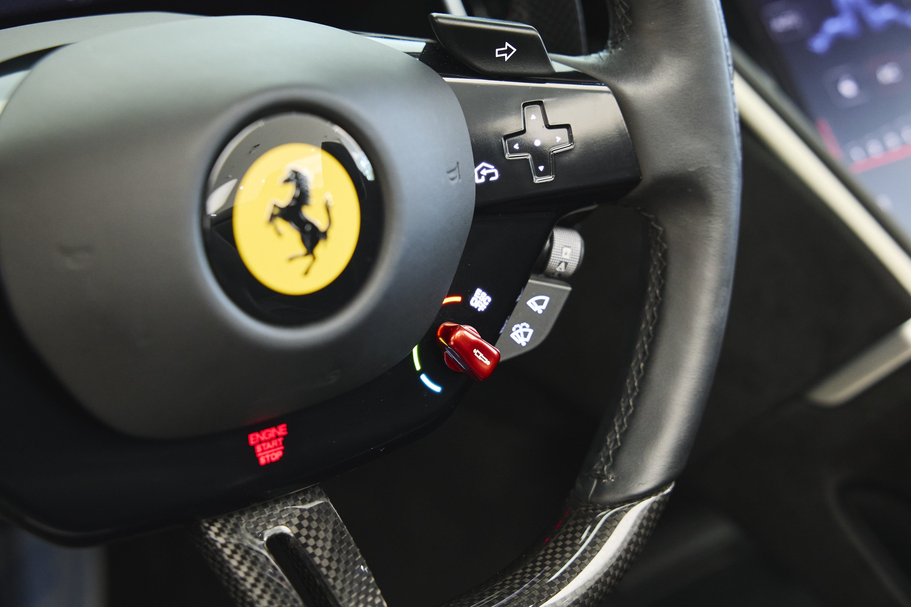 Used 2024 Ferrari Roma Spider RWD image 30