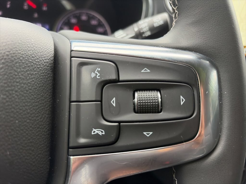 Used 2023 Chevrolet Blazer LT w/ Sound & Technology Package AWD/4WD image 21
