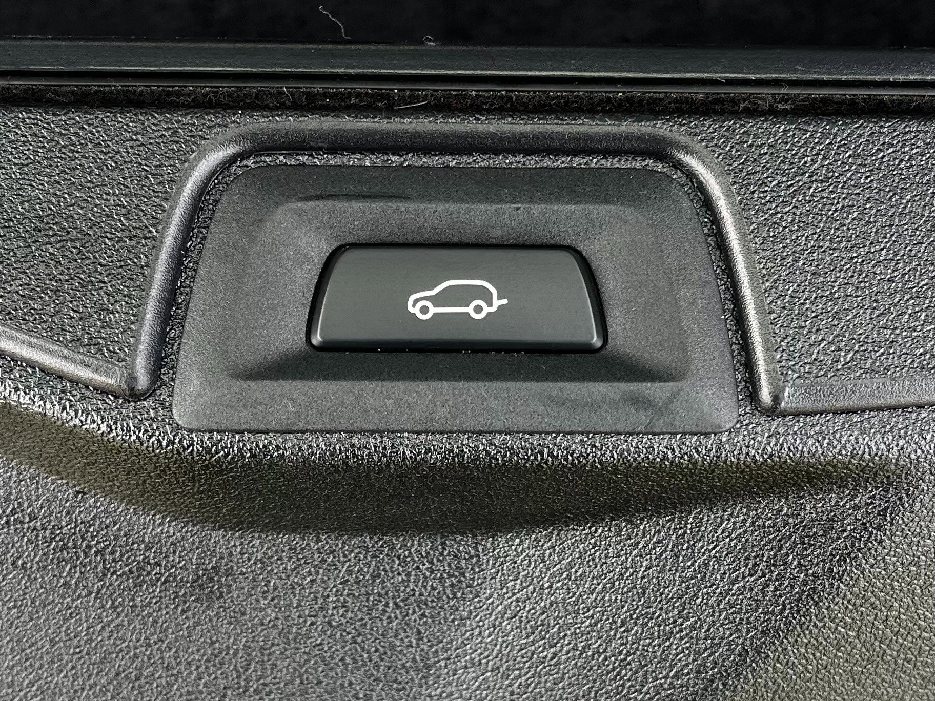 Used 2022 BMW X5 xDrive40i w/ M Sport Package image 26