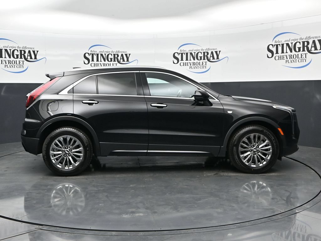 Used 2024 Cadillac XT4 Premium Luxury FWD image 8