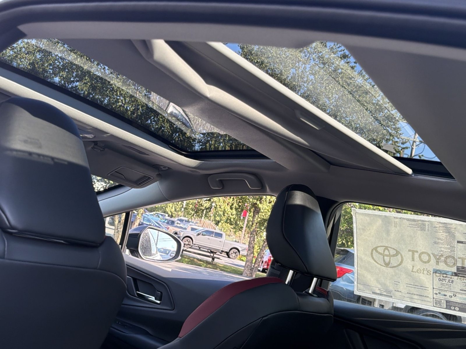 New 2027 Toyota Prius Plug-In Hybrid FWD image 18