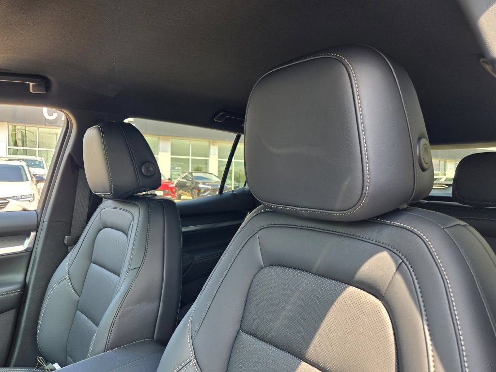 New 2027 GMC Terrain Elevation w/ Elevation Premium Package AWD/4WD image 6