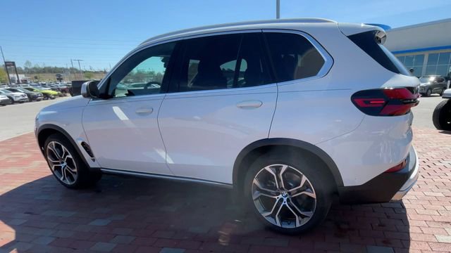 Used 2026 BMW X5 xDrive40i w/ Premium Package AWD/4WD image 7