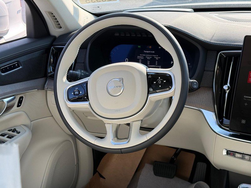 New 2026 Volvo XC90 T8 Ultra w/ Protection Package Premier AWD/4WD image 8