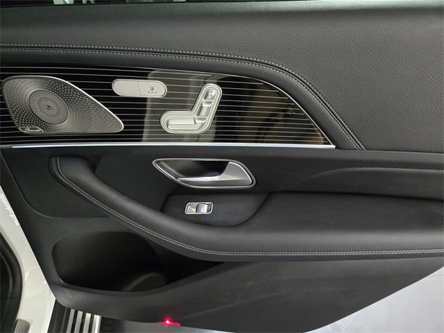 Used 2024 Mercedes-Benz GLS 580 4MATIC image 23