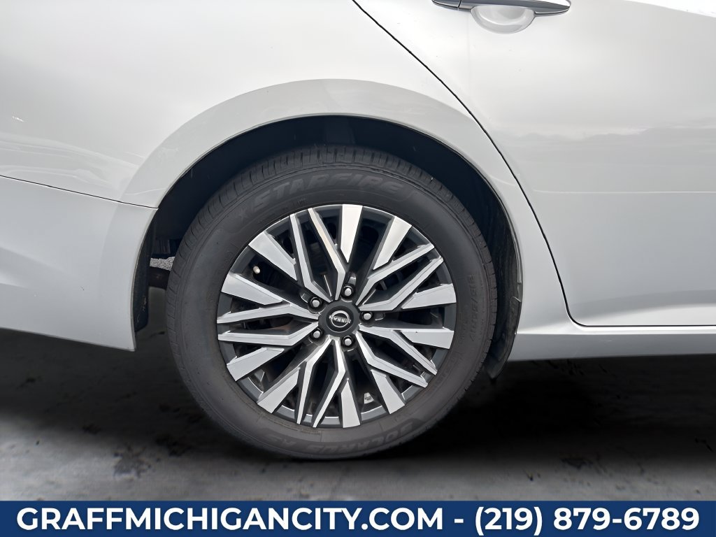 Used 2024 Nissan Altima 2.5 SV FWD image 39