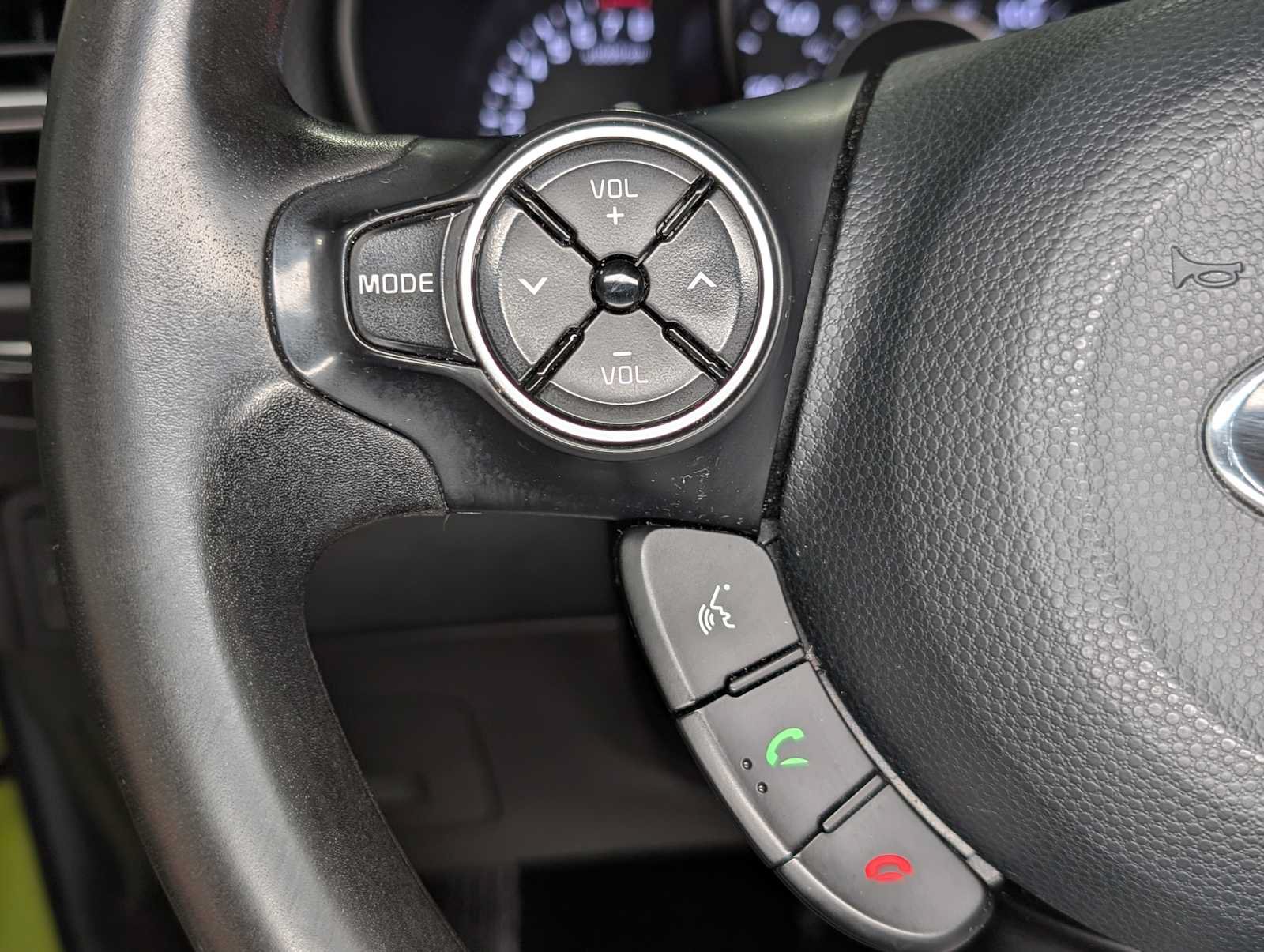 Used 2017 Kia Soul + FWD image 31