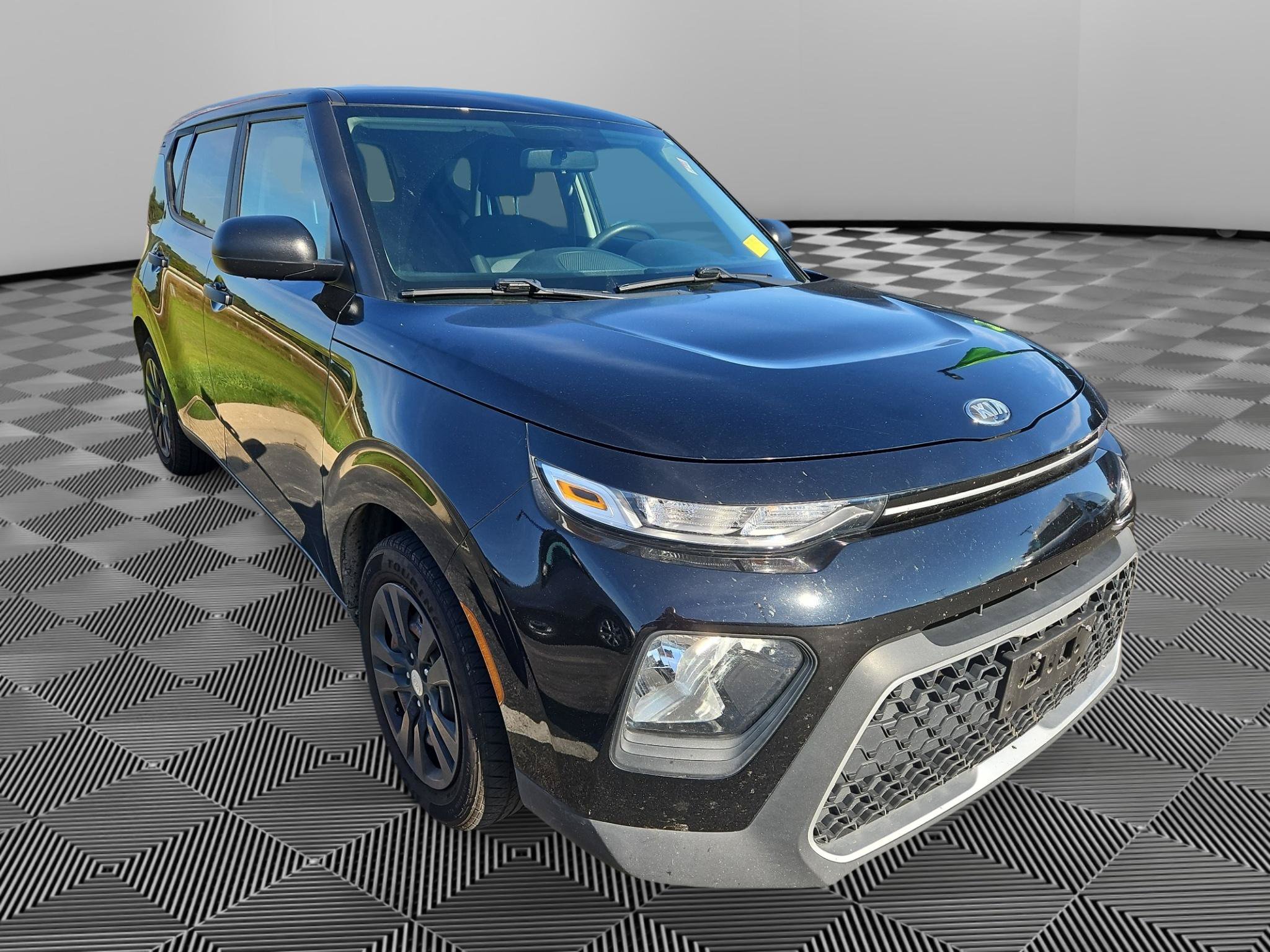 Used 2021 Kia Soul LX FWD image 3
