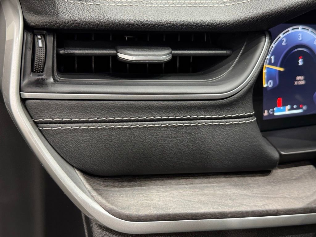 Used 2022 Jeep Grand Cherokee L Limited image 25