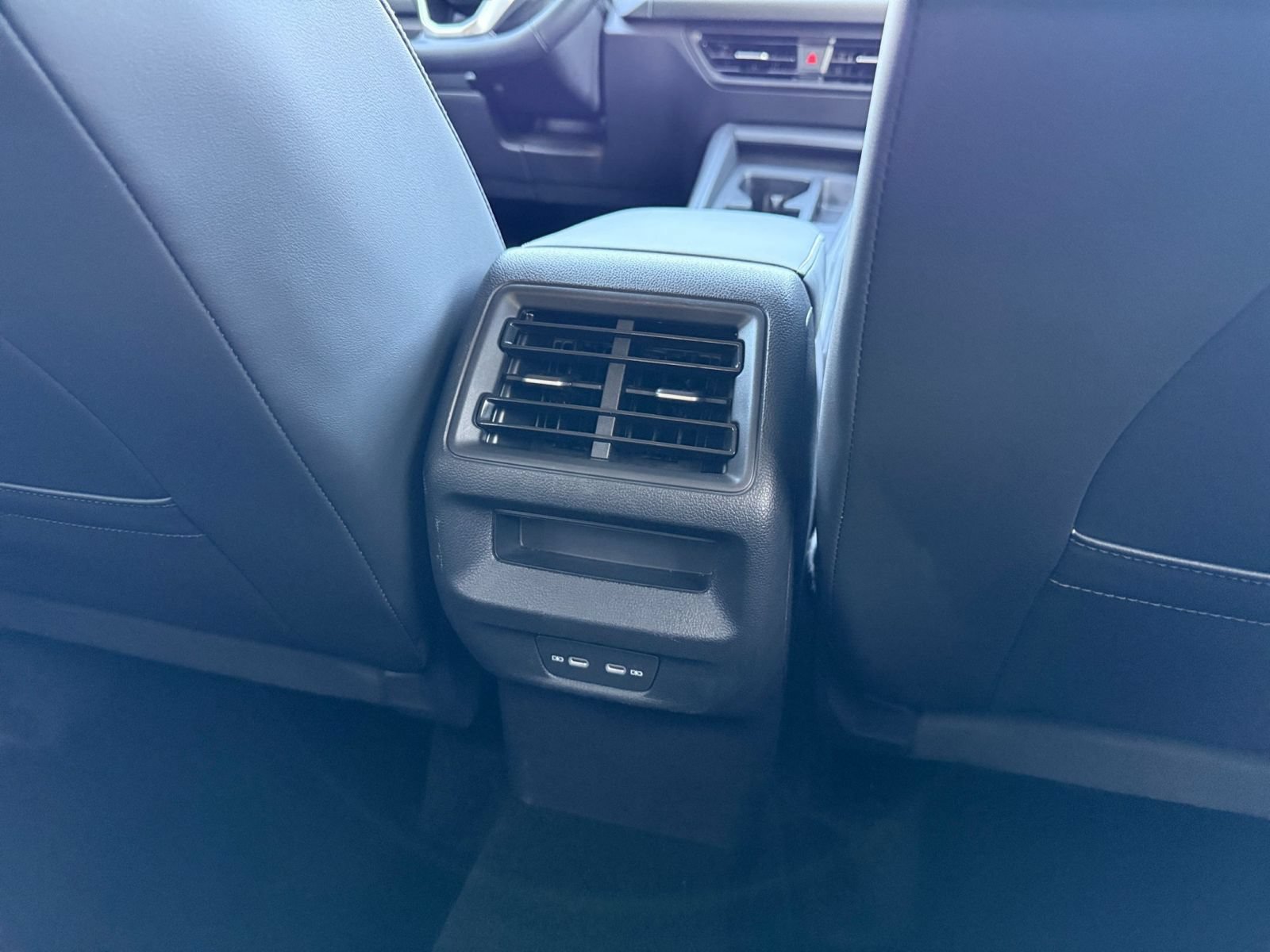 Used 2026 Volkswagen Tiguan SE FWD image 24