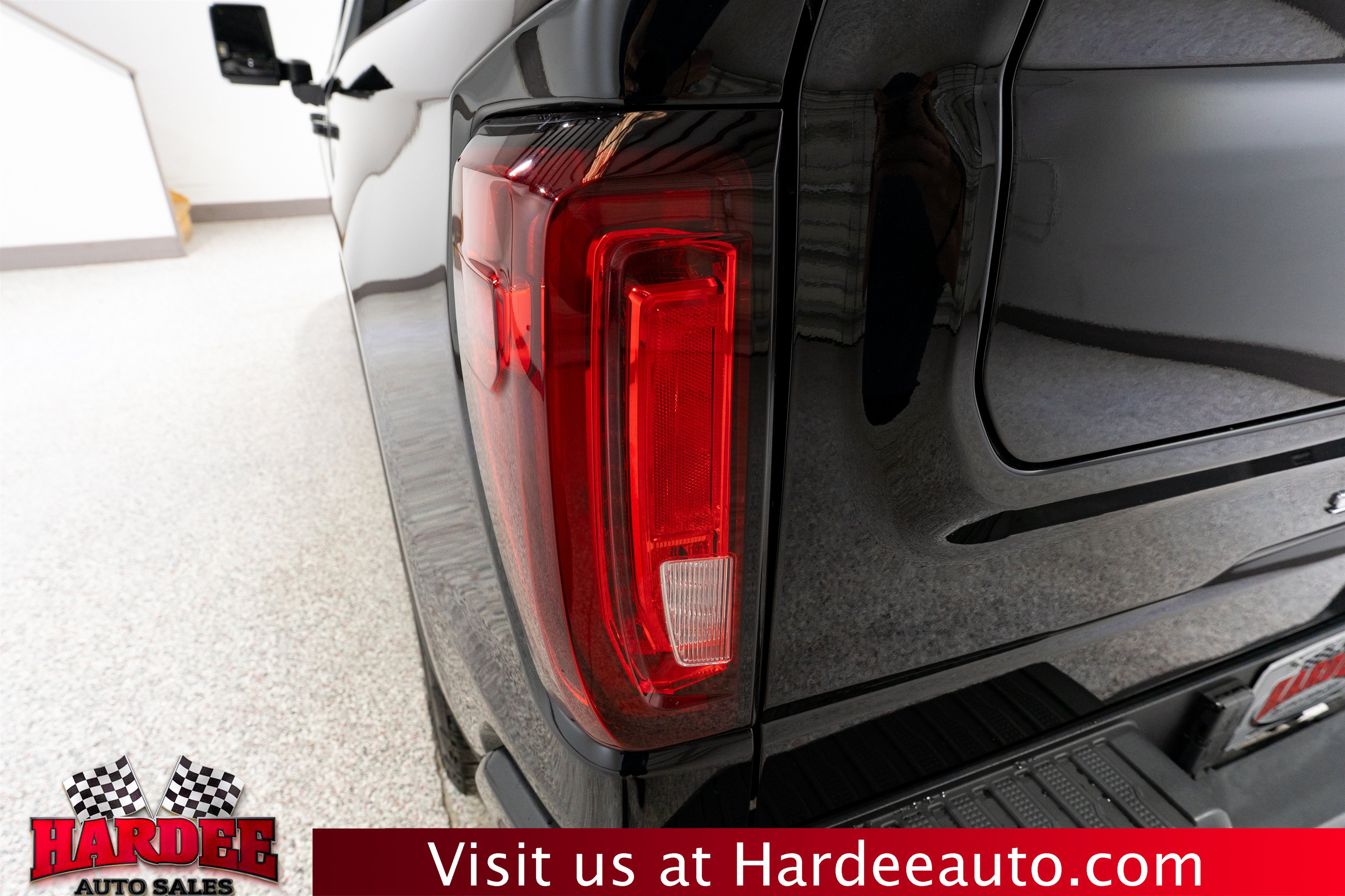 Used 2021 GMC Sierra 1500 AT4 w/ AT4 Value Package AWD/4WD image 9