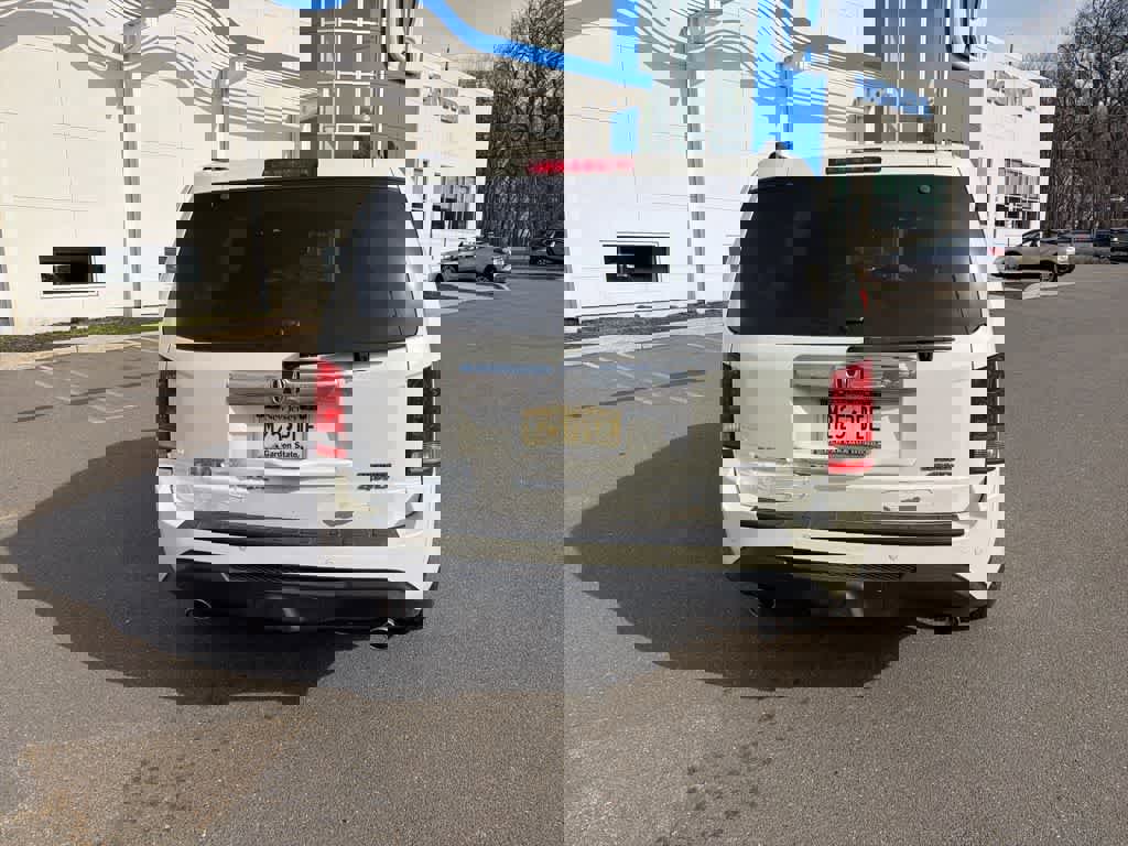 Used 2015 Honda Pilot Touring image 12