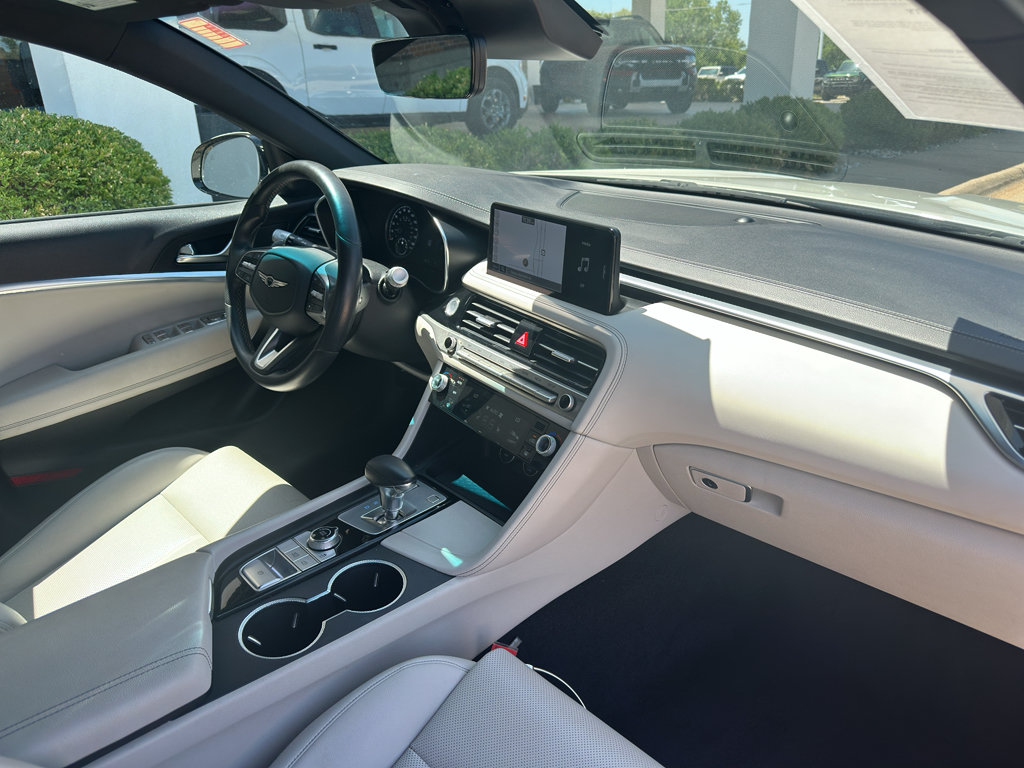 Used 2025 Genesis G70 2.5T RWD image 30